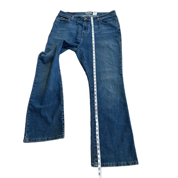 Levi's Jeans Women's 515 Boot Cut Stretchy Medium Wash Size:18 - Picture 10 of 11